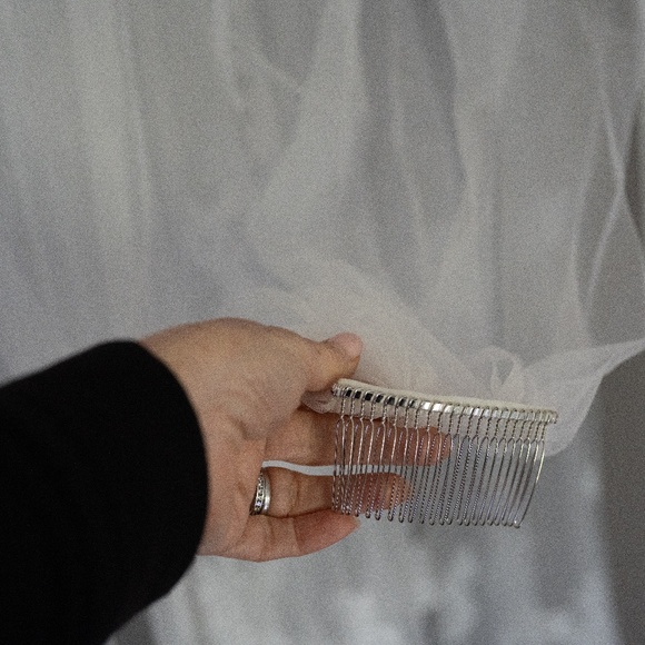 Anthropologie WATTERS CHARLOTTE CATHEDRAL VEIL - Picture 4 of 9